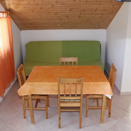 Prázdninový dům Robinzon Kuca Vila Valentina