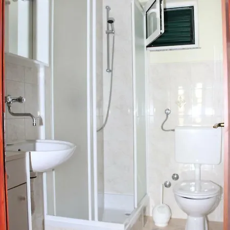 Robinzon Kuca Vila Valentina Ferienhaus *