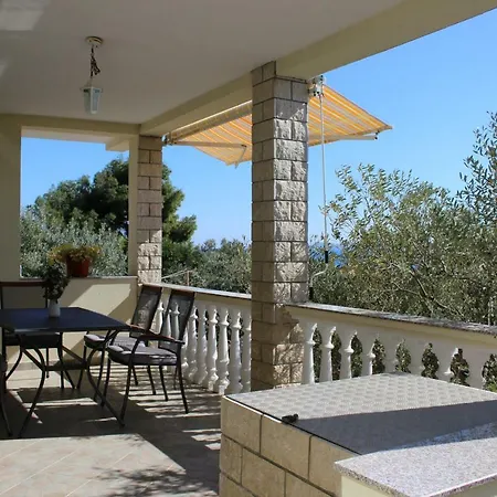 Holiday home Robinzon Kuca Vila Valentina